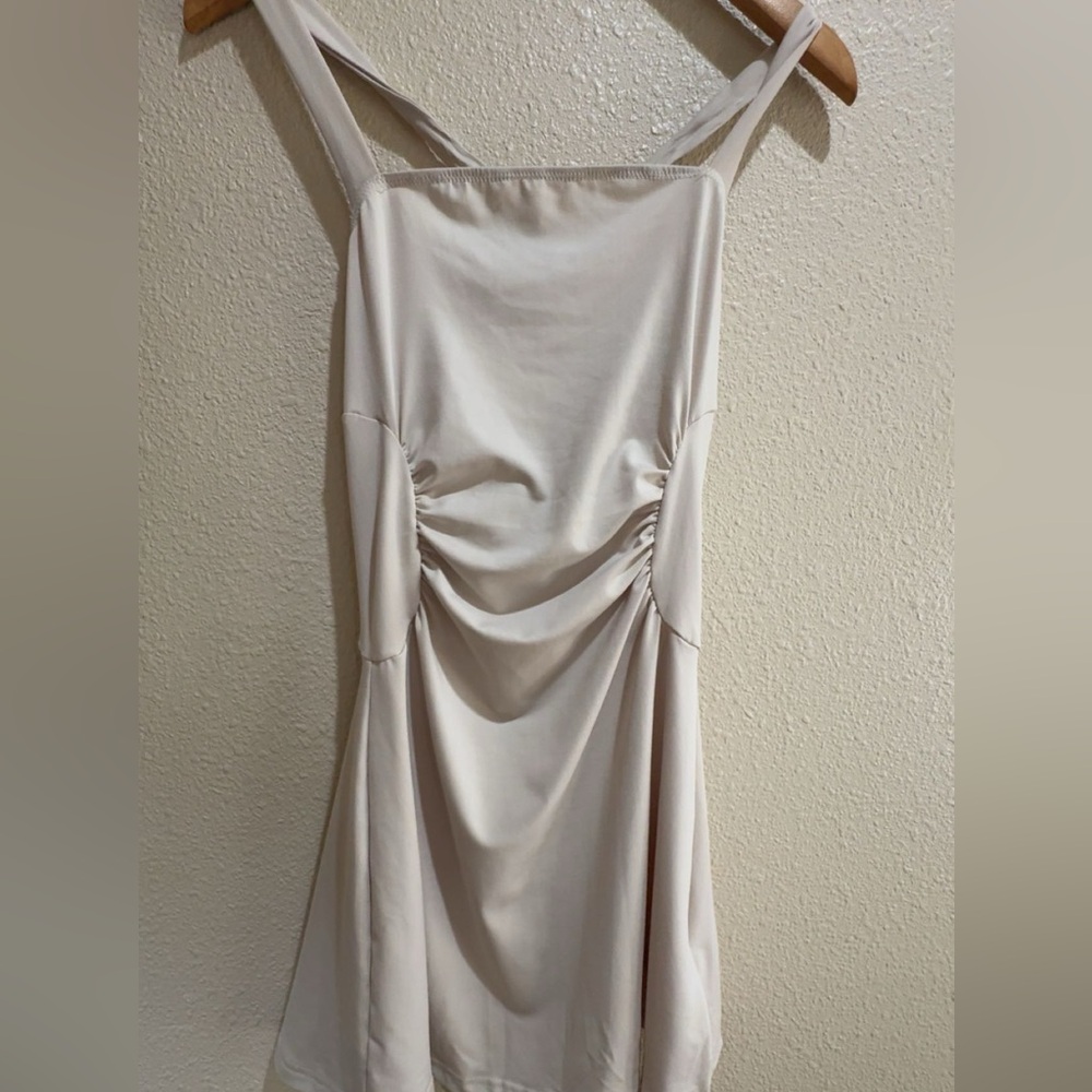 SHEIN Mod Cream Top